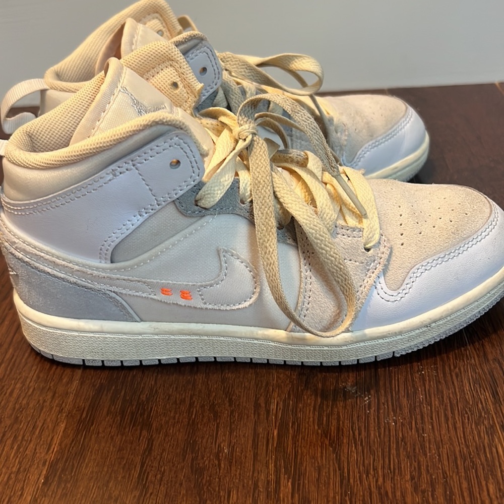 Excellent Condition Kids Nike Nude Jordan’s